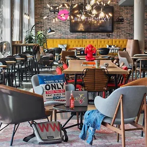 Moxy Frankfurt Airport Hotel